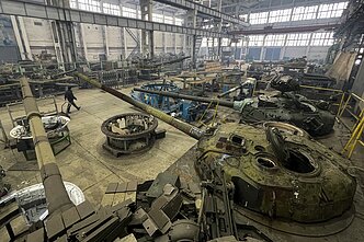 Ремонт украинских танков в Харькове