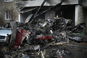 Kyjivo Brovarų priemiestyje ant darželio nukrito sraigtasparnis