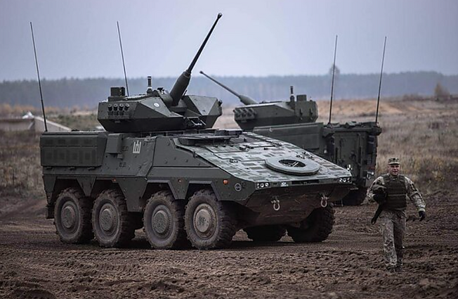 Specialistas apie Vakarų ginkluotės efektyvumą Ukrainoje: svarbu ne tik tankai, bet ir kas juos lydi