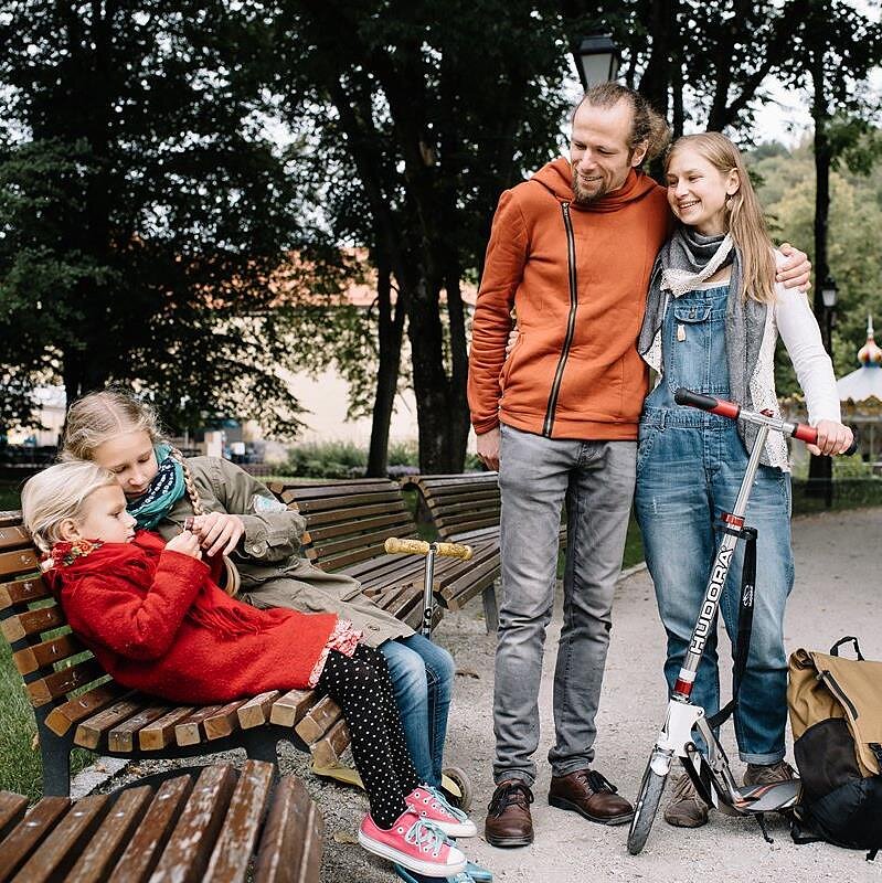 Redijus Anikanovas, Pirmas sakinys. Jurgita, Marius, Ugnė ir Jūrė