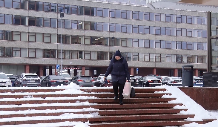 Ekspertai apie nelaimingus atsitikimus žiemos metu: visada reikia būti pasiruošusiems griūti