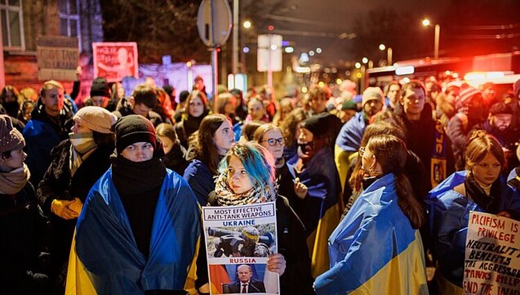 Українці і литовці прийшли під посольство Німеччини у Вільнюсі з вимогою передати танки Україні