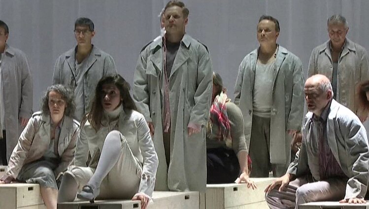 Tvarumas operoje: teatras Prancūzijoje pastatė spektaklį, kuriam nepirko jokios medžiagos