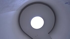 Per du aukštus išsidėsčiusio artiumo stoglangis Per du aukštus išsidėsčiusio artiumo stoglangis