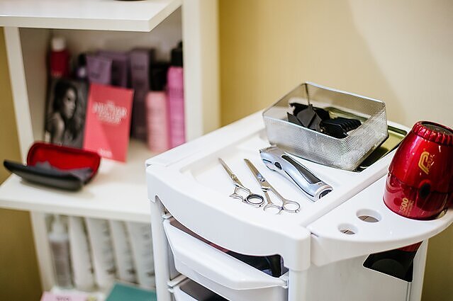 KT: grožio ir odontologijos paslaugų teikimo ribojimai per karantiną neprieštaravo Konstitucijai