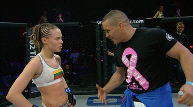 Kadras iš Mariaus A. Markevičiaus dokumentinio filmo „Rose Namajunas: aš esu čempionė“.