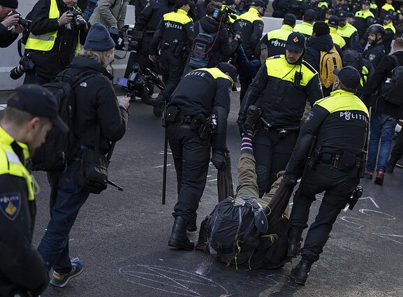Klimato aktyvistų protestas Nyderlanduose Klimato aktyvistų protestas Nyderlanduose