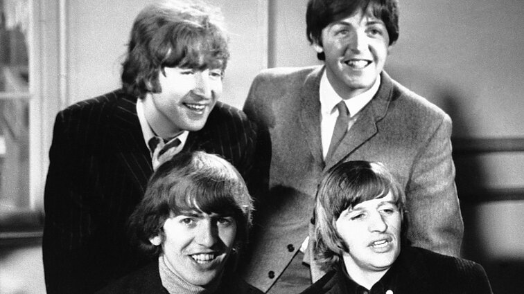 Kaip vadinosi paskutinis „The Beatles“ albumas, kurio dainas grupė atliko per paskutinį koncertą?