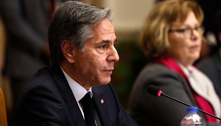 Augant įtampai Vidurio Rytuose, JAV valstybės sekretorius susitinka su Izraelio ir Palestinos lyderiais