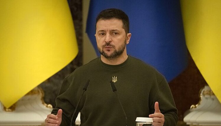 Žinios. Ukrainos prezidentas ir Danijos premjerė kartu lankėsi Mykolajive, aplankė ligoninėje gydomus karius