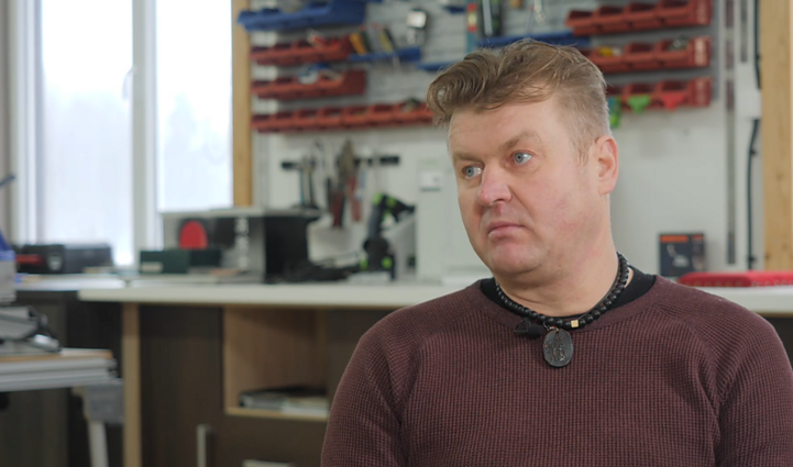 Nepaprasti žmonės. Ukrainiečiams padedantis atsargos žvalgas prisimena žodžius mokykloje: tau matau tik du kelius – kariuomenė arba kalėjimas