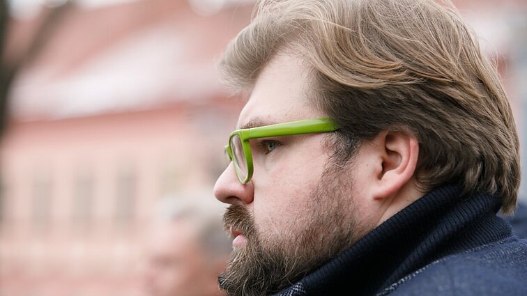 Žinios. Bartoševičiui – įtarimai dėl nepilnamečių prievartavimo: nukentėjusiaisiais pripažinti 4 asmenys