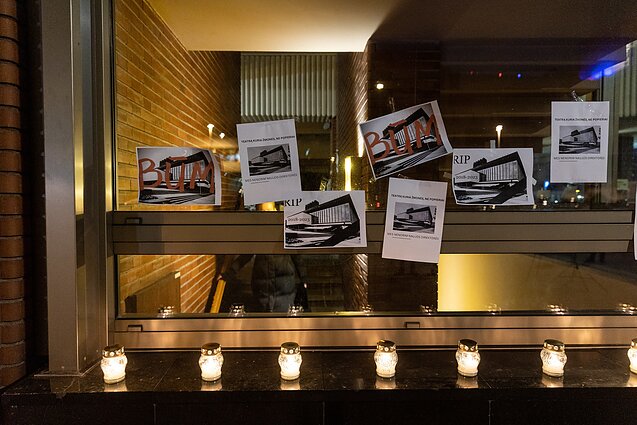 Palaikymo akcija-performansas už senąją LNOBT vadovybę