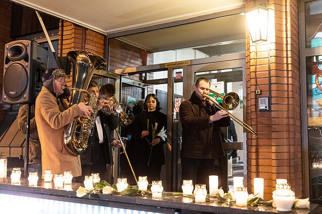 Palaikymo akcija-performansas, skirtas senajai LNOBT vadovybei palaikyti