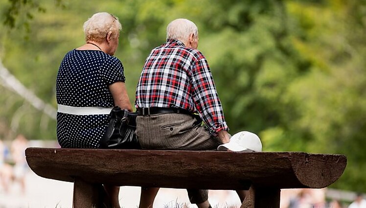 Moterų Lietuvoje daugiau nei vyrų: anot demografų, vyrų mirtingumas išlieka itin didelis