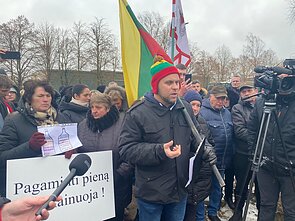 Pienininkai protestuoja visoje Lietuvoje Pienininkai protestuoja visoje Lietuvoje