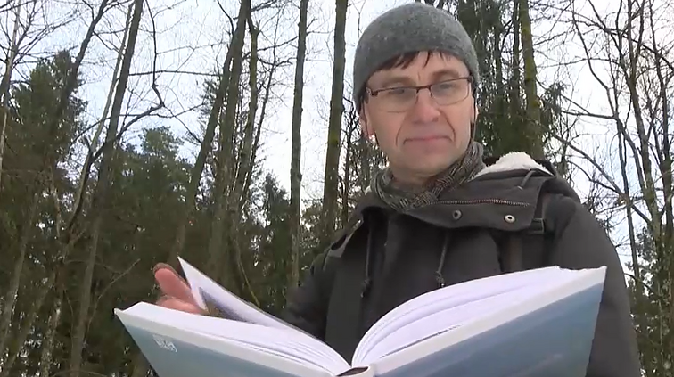 Baltų religijos ir mitologijos paveldas įamžintas archeologo Vaitkevičiaus knygoje: kviečia atrasti Dainavos šventvietes