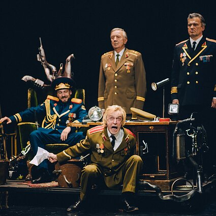 Tarp gatvių. Tuminaitė ir Naujokaitis apie teatro ir muzikos sintezę „Infinity“: svarbiausia nesukurti sau etalono ir ant jo neužmigti