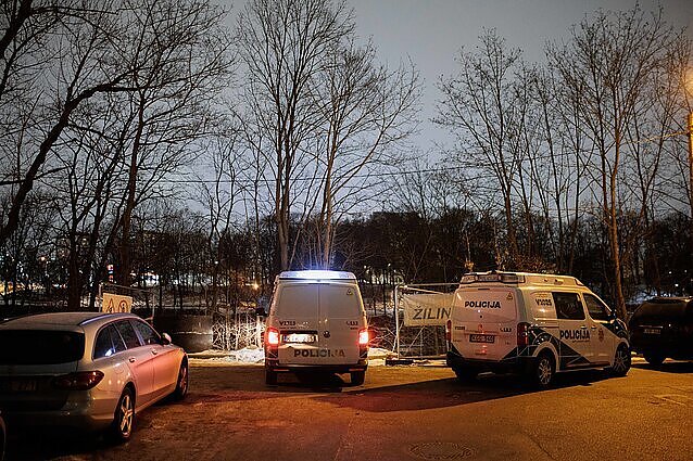 Tęsiama dingusio paauglio paieška: prisijungė daugiau savanorių, Neries pakrantes žvalgo dronai