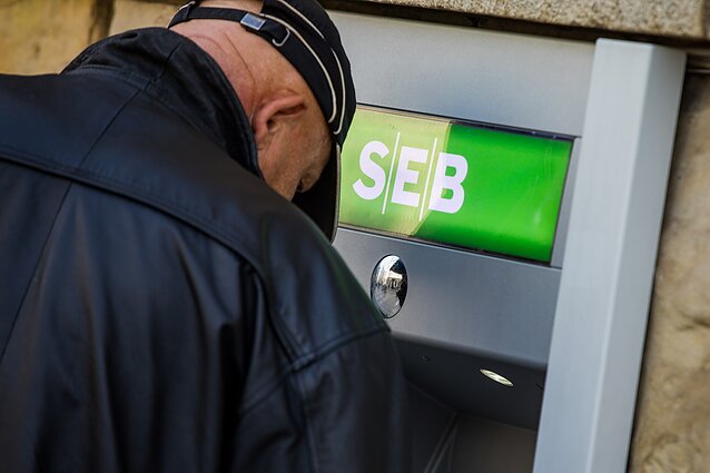 SEB banko bankomatas