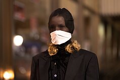 Performansas, vykęs šalia LNOBT vasario 10-ą dieną. LNOBT darbuotojai toliau reiškia palaikymą Jonui Sakalauskui