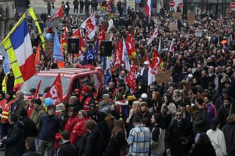 Prancūzijoje vėl vyksta protestai prieš pensijų reformą