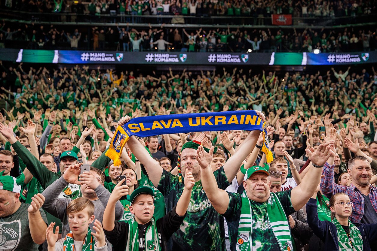 aliai-balta-j-ra-v-l-o-ia-i-d-iaugsmo-baskonia-palau-s-algiris