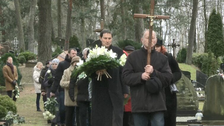 Palaidotas pasipriešinimo sovietų režimui simboliu tapęs Simas Kudirka: jo poelgis buvo pirma plyta tos sistemos žlugimo