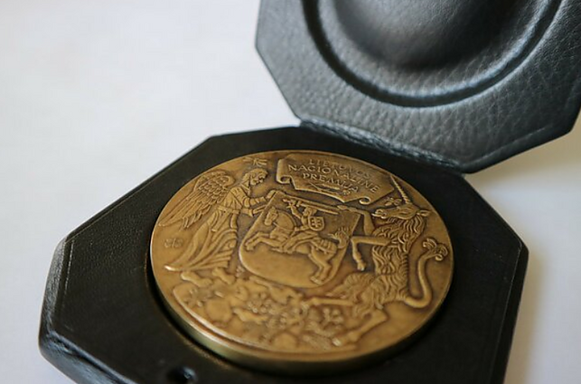 Žinios. Prezidentūroje bus įteiktos Nacionalinės kultūros ir meno bei Jono Basanavičiaus premijos