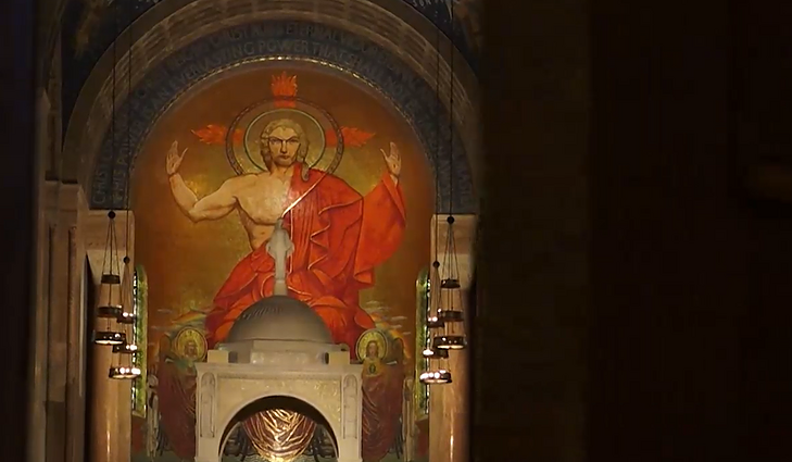 JAV katalikų šventovėje – Lietuvos pėdsakai: lankytojus stebina išeivių meistrų pastatyta bazilika