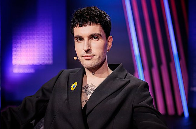 Eurovizija 2023. Finalas. Duncanas Laurence`as antrą kartą pasirodė atrankose ir atliko 2019 m. pergalę Nyderlanduose atnešusį kūrinį „Arcade“