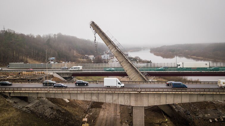 The collapsed bridge