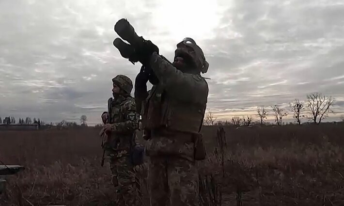 Svarbi kiekviena minutė: iranietiškų dronų ir rusiškų raketų medžiotojai saugo Ukrainos dangų