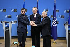 Jenso Stoltenbergo, Josepo Borrellio ir Dmytro Kulebos susitikimas