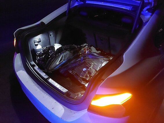 Policija sulaikė asmenis, įtariamus vagystėmis iš automobilių