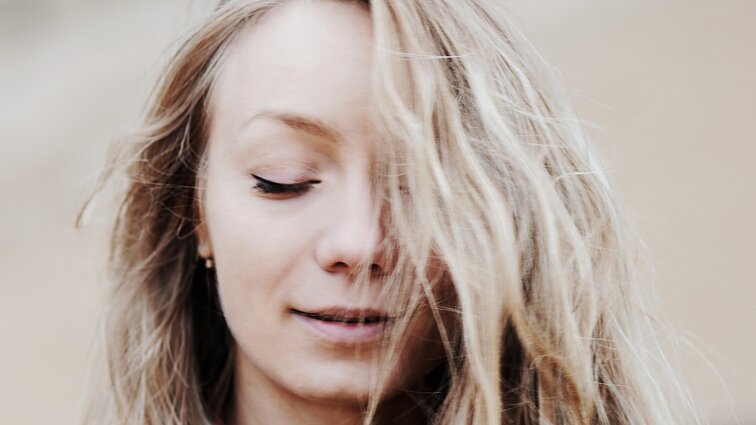 Mūza ant peties. Viktoria Leleka: Rusija mėgino viską ištrinti, kad pamirštume, kas esame (video)