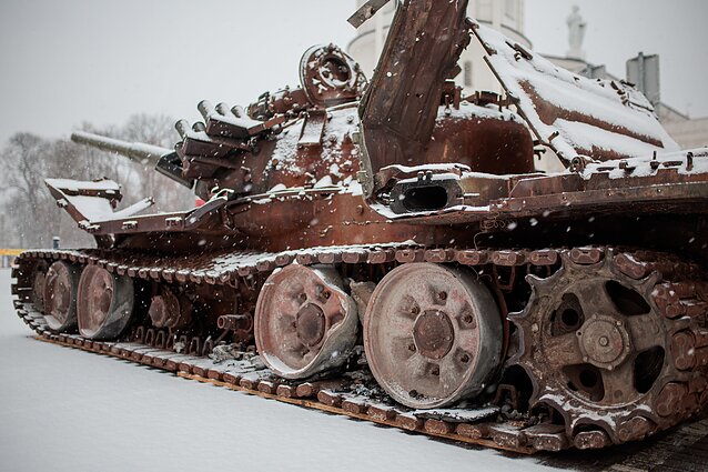 Destroyed Russian tank goes on display in Vilnius