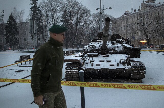 Žinios. Vilniuje nuo šiandien eksponuojamas Ukrainos pajėgų sunaikintas rusų tankas