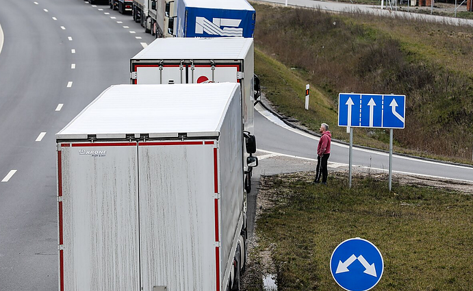 Žinios. Lenkijai ribojant baltarusių krovinius, eilės nusidriekė Lietuvos ir Baltarusijos pasienyje