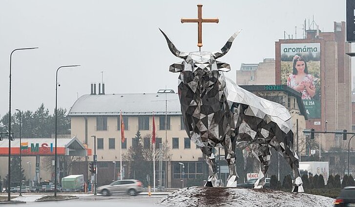 Kauniečiai naująją tauro skulptūrą vertina teigiamai: prestižas ne tik miestui, bet ir visai Lietuvai