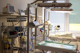 Gimdymo namai / Asociatyvi