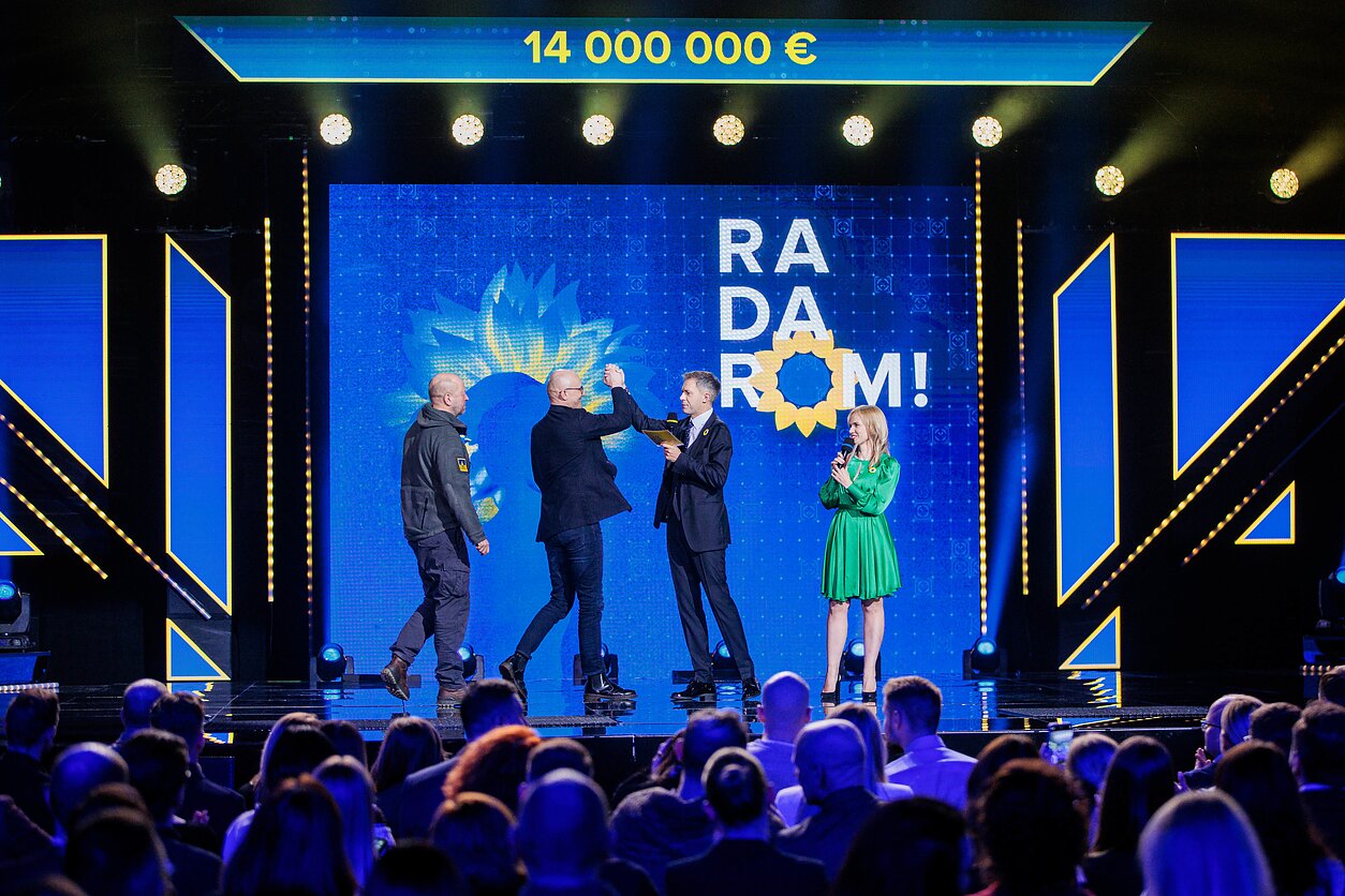 „Radarom!“ „Radarom!“