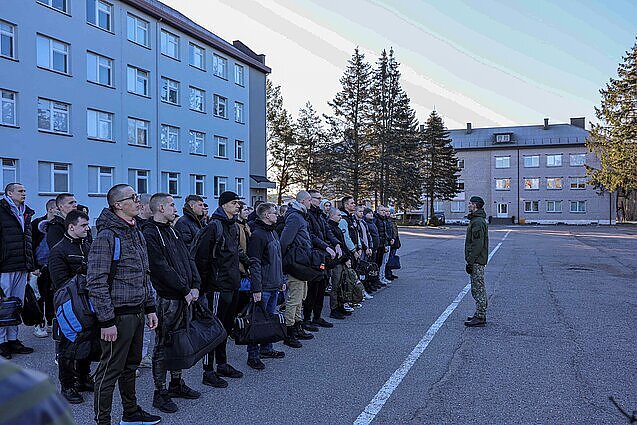 Pristatyta šaukimo sistemos reforma: šauktinių būtų daugiau, tačiau dalis tarnautų trumpiau