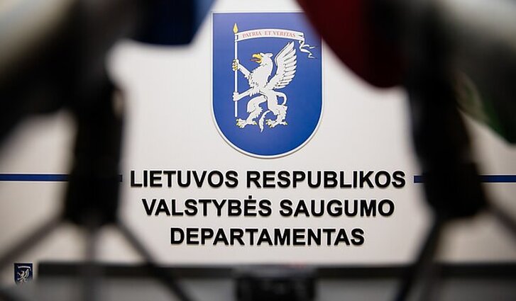 Įvertino pranešėjo galimos tapatybės paviešinimą: jei abejojama jo patikimumu, kodėl šis žmogus užėmė tokias svarbias pareigas?