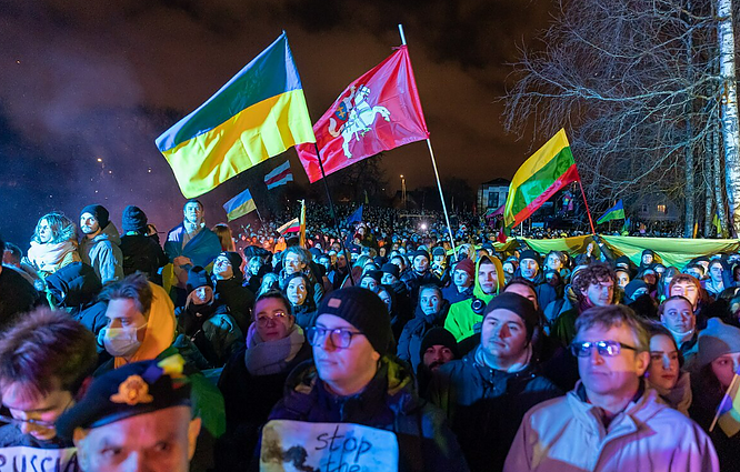 Mes iš Ukrainos. Gėlių parduotuvę įkūrusi Viktorija, paskaitas apie meną vedanti Valentyna ir dokumentika iš fronto