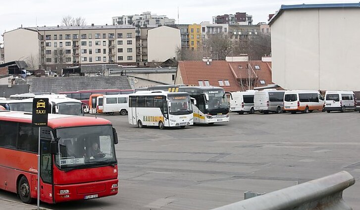 Gali nelikti galimybės autobusais susisiekti tarp Lietuvos miestų: sustabdytas bilietų pardavimas reisams nuo balandžio