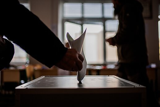 Panorama. Vyriausioji rinkimų komisija aiškinsis, ar šalinti iš rinkimų du į antrą turą patekusius kandidatus