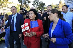 Президент Грузії, Саломі Зурабішвілі на демонстрації на підтримку вступу країни до ЄС. Тбілісі, 16 червня 2022 р.