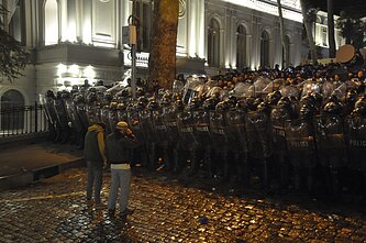 Протести, які спалахнули в Грузії після ухвалення закону про іноагентів