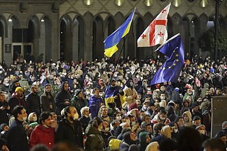 Протесты, вспухнывшие в Грузии после принятия закона об иноагентах